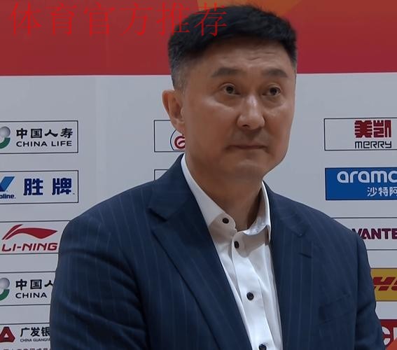 效率一般!广东新援一战暴露大弱项 被杜锋关键时刻弃用 效率一般!广东新援一战暴露大弱项 被杜锋关键时刻弃用